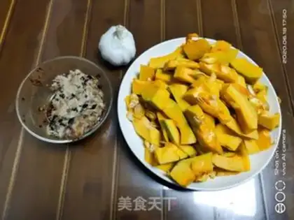 Make Pumpkin with mushrooms step 1