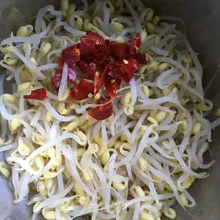 Make ♪ And the bean sprouts ♪ step 5