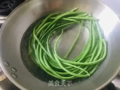 Make Spaghetti beans step 0
