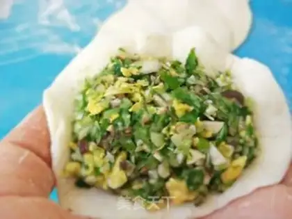 Make Freckles, celery eggs, buns step 9