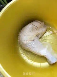 Make Hot cabbage steamed chicken legs step 2