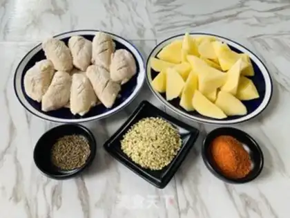 Make Pyramid chicken wings burning potatoes step 0