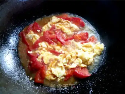 Make Tomato egg noodles step 5