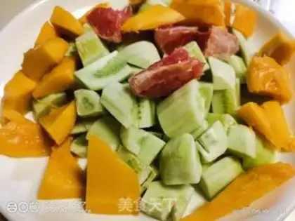 Make Mango corn guacamole step 3