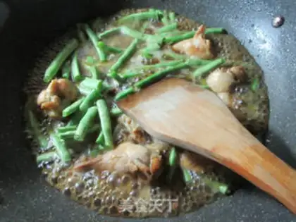 Make cucumber eggs fried step 1
