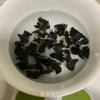Make Wood, chicken, chicken, chicken step 2