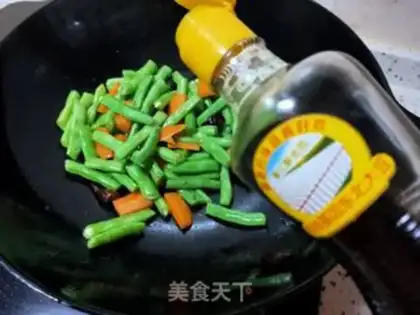 Make Garlic carrots and beans step 6