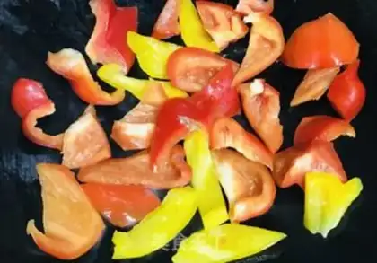 Make The peppers, the red meat step 4
