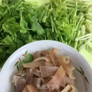 Make Piggy-skinned celery step 0