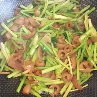 Make Piggy-skinned celery step 2
