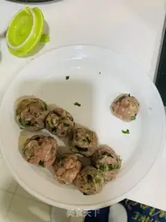 Make Spinach meatball soup step 2