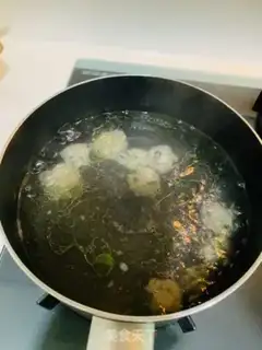 Make Spinach meatball soup step 4