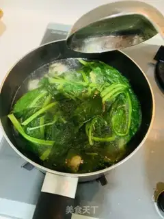 Make Spinach meatball soup step 6