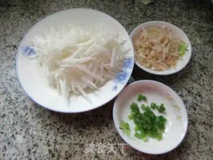 Make Shrimp radish soup step 0