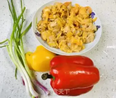 Make The peppers, the red meat step 0