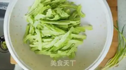 Make A cold, bitter melon step 1