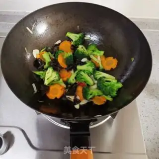 Make A dirty milk tea with bean step 7