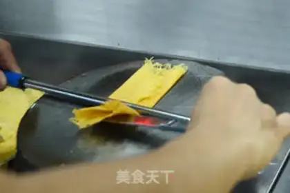 Make Egg roll practice step 9