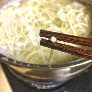 Make Hot dry noodles step 4