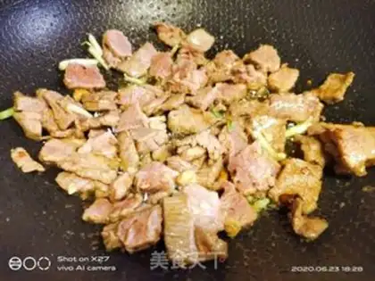 Make Scrambled beef step 1