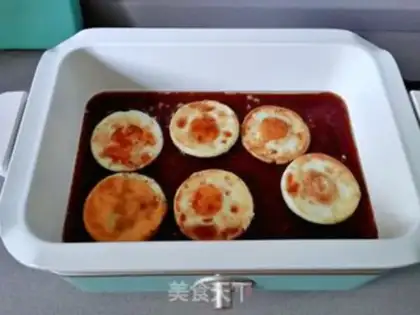 Make Garlic vinegar and eggs step 6