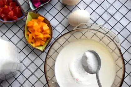 Make Fruit omelet step 0