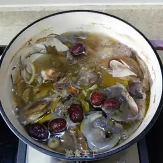 Make Sydney Bottom Coconut Pork Soup step 4