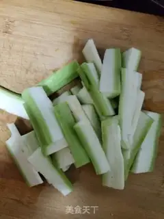 Make A fan of silk melons step 2