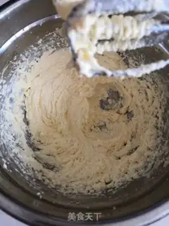 Make A pound cake of clot nuts step 4