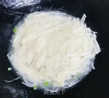Make Gold pins and mushroom corn fried meat step 3