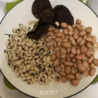 Make Cowbone peanut soup step 2