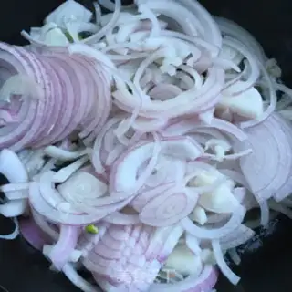 Make Tomato fried onions step 3