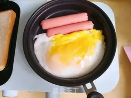 Make Sausage sandwich step 0