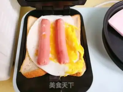 Make Sausage sandwich step 1