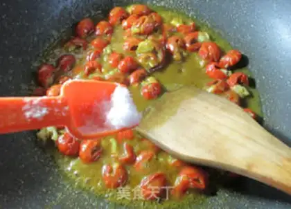 Make Curry lobster tail step 7