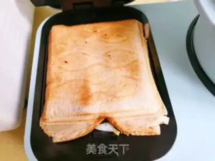 Make Sausage sandwich step 2