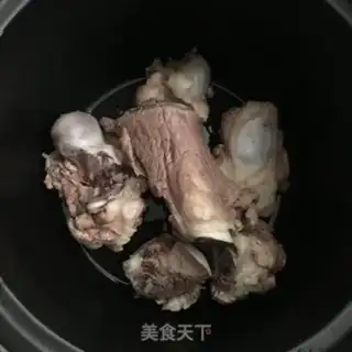 Make Chicken scrawl bone step 2