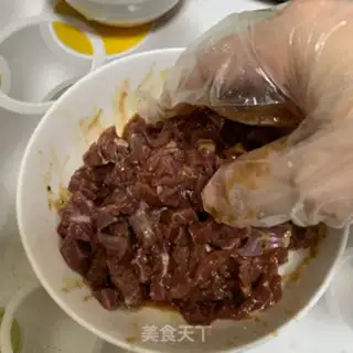 Make Black pepper beef noodles step 3