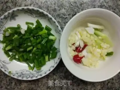 Make Sour cucumber with red sausage step 2