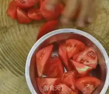 Make Tomato fried eggs step 0