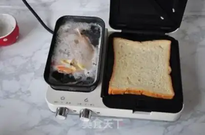 Make Shrimp sandwich step 2