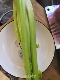 Make Lily