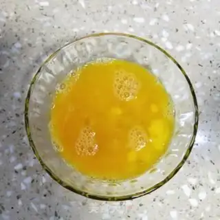 Make Cream shrimp, fried eggs step 2