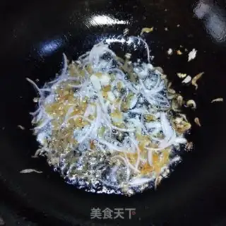 Make Cream shrimp, fried eggs step 4