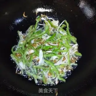 Make Cream shrimp, fried eggs step 5