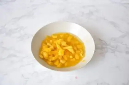 Make Pineapple sandwich step 0