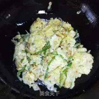 Make Cream shrimp, fried eggs step 8