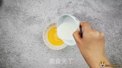 Make Shrimp egg rolls step 4