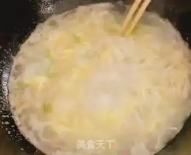 Make Breakfast egg and soup step 3