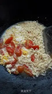 Make Tomato egg noodles step 7